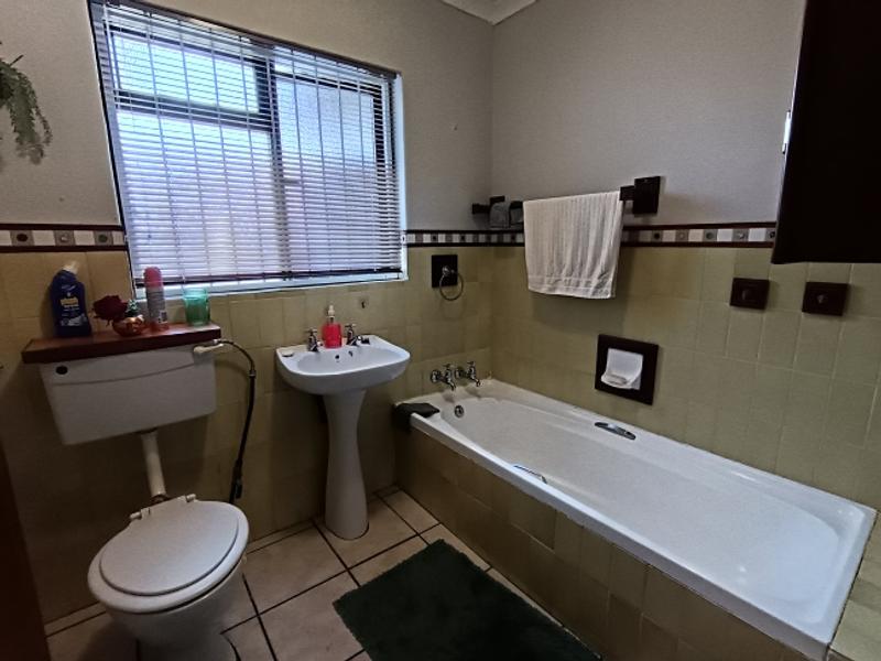 3 Bedroom Property for Sale in Dana Bay Western Cape